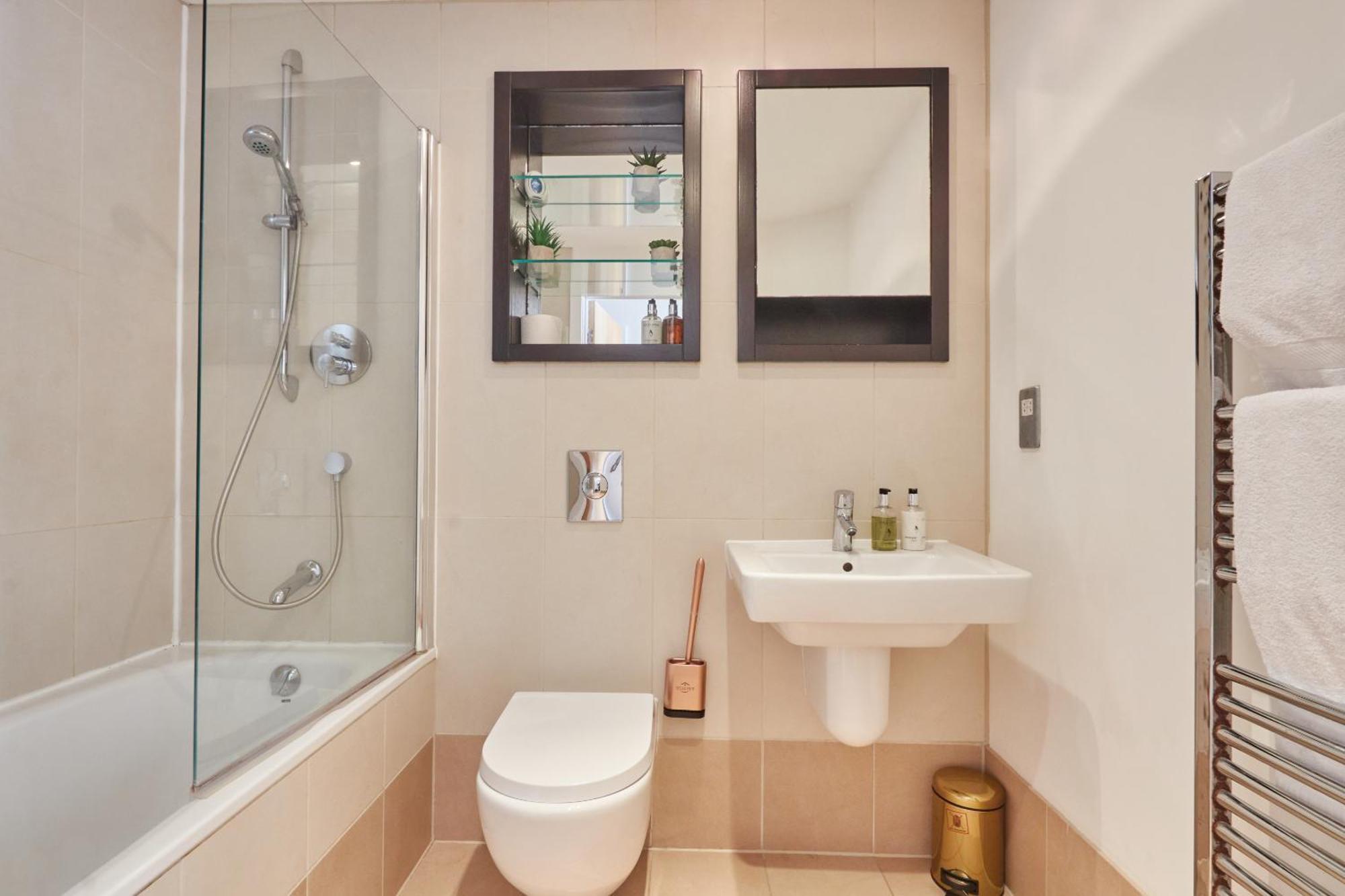 Central Leeds Dock Apt&Free Secure Parking! 外观 照片
